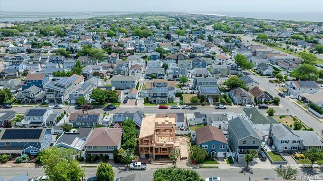 10 Kirkwood Street, Long Beach, NY 11561