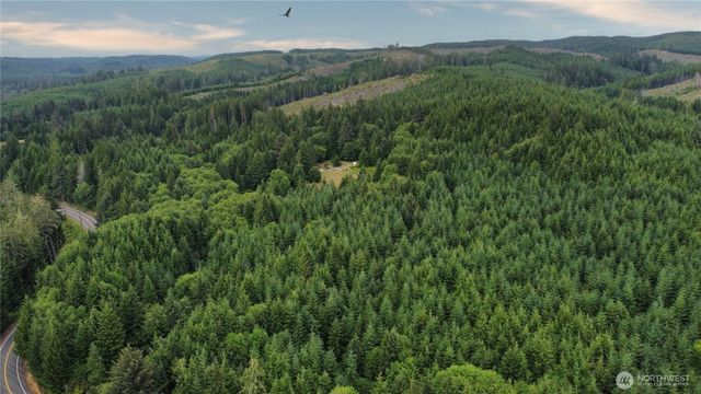 1608 E Hoquiam Road, Hoquiam, WA 98550