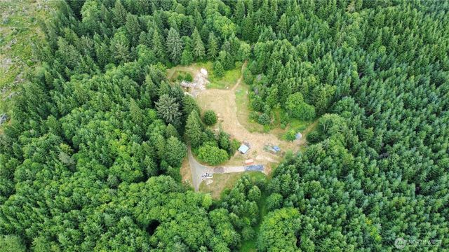 1608 E Hoquiam Road, Hoquiam, WA 98550