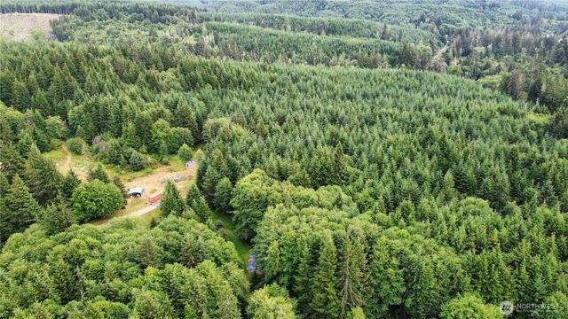 1608 E Hoquiam Road, Hoquiam, WA 98550