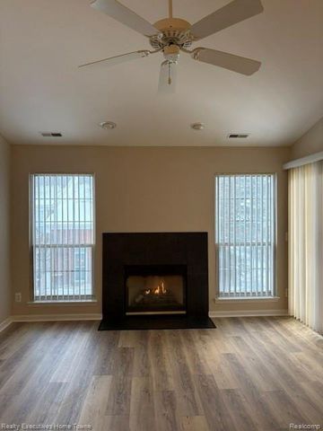 52280 Heatherstone Avenue, Macomb Township, MI 48042