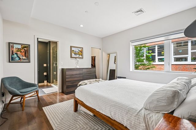 7 Howard St 4, Salem, MA 01970