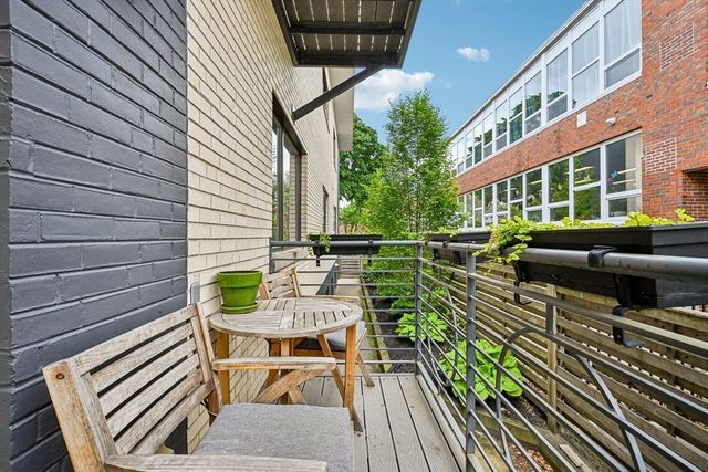 7 Howard St 4, Salem, MA 01970