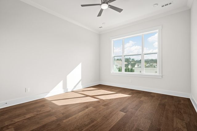 2056 Conductor Ln, Thompsons Station, TN 37179