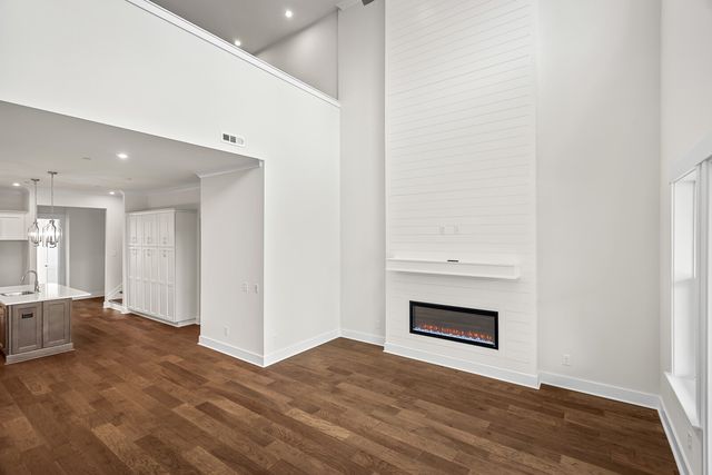 2056 Conductor Ln, Thompsons Station, TN 37179