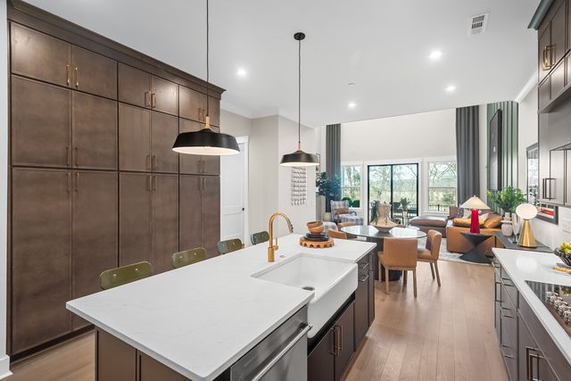 2056 Conductor Ln, Thompsons Station, TN 37179