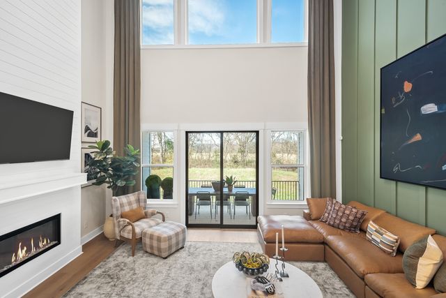 2056 Conductor Ln, Thompsons Station, TN 37179