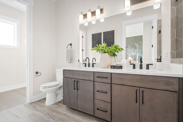 2056 Conductor Ln, Thompsons Station, TN 37179