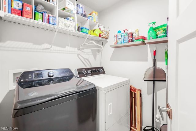 1278 Divot Circle, Akron, OH 44313