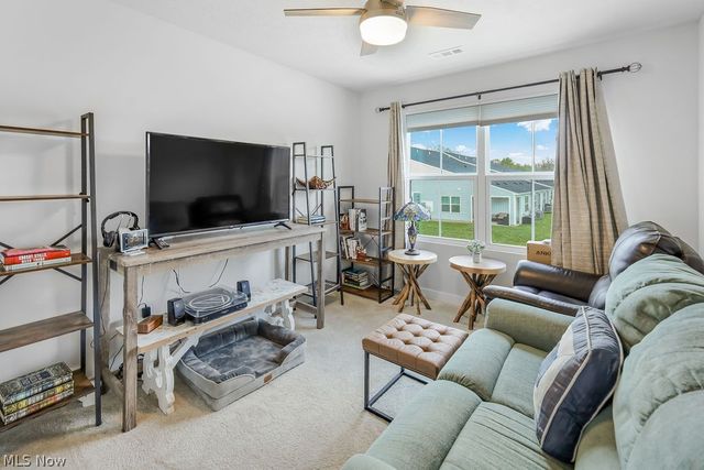 1278 Divot Circle, Akron, OH 44313