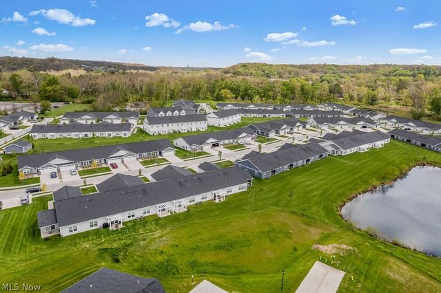 1278 Divot Circle, Akron, OH 44313