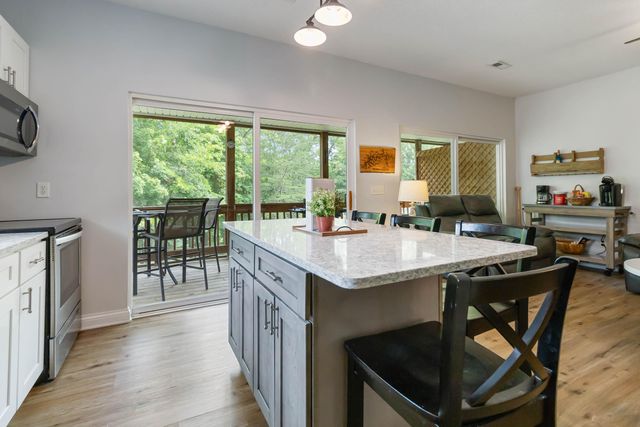 2394 Roberts Bend Road, Burnside, KY 42519