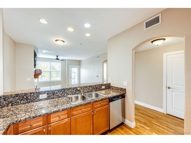 9059 E Panorama Cir B405, Englewood, CO 80112