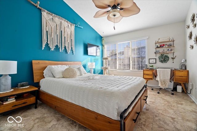 8006 Windham Lake Way 35, Indianapolis, IN 46214