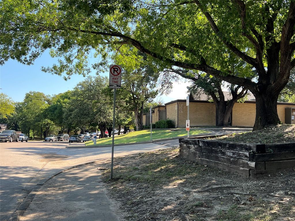 4612 Country Creek Drive 1166, Dallas, TX 75236
