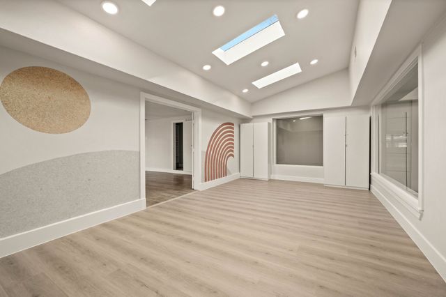2105 Inverness Drive, Arlington, TX 76012