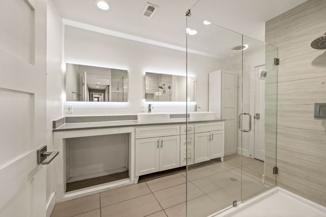 2105 Inverness Drive, Arlington, TX 76012
