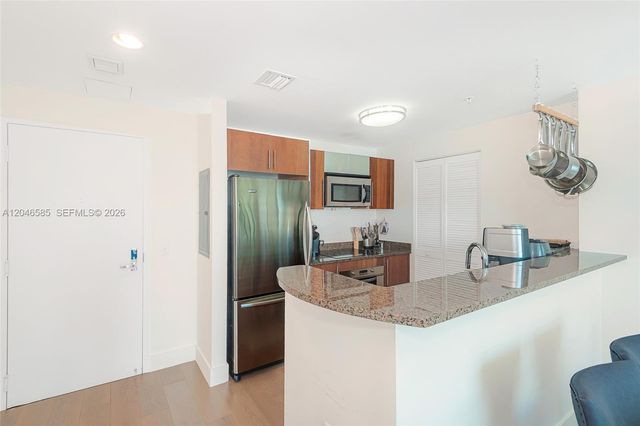 300 S Biscayne Boulevard T2612, Miami, FL 33131