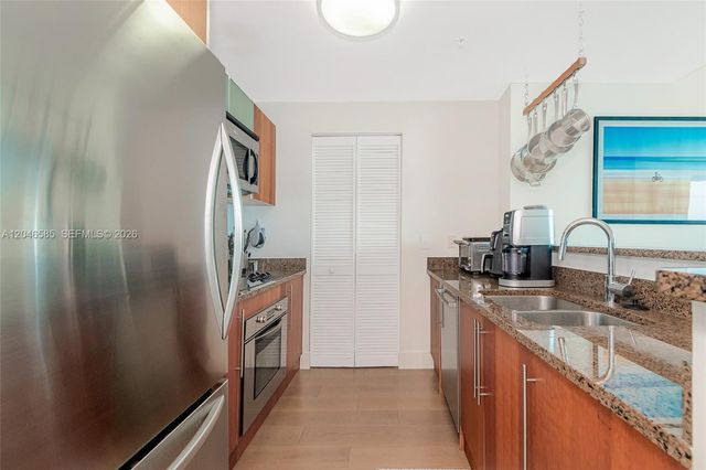 300 S Biscayne Boulevard T2612, Miami, FL 33131