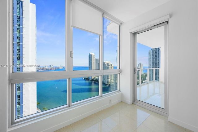 300 S Biscayne Boulevard T2612, Miami, FL 33131