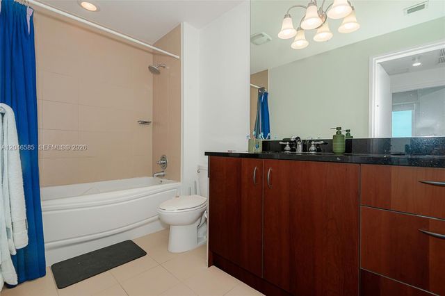 300 S Biscayne Boulevard T2612, Miami, FL 33131