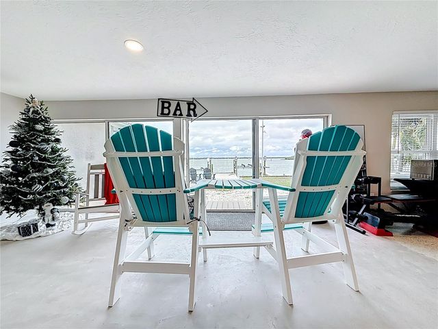 533 JOHNS PASS AVENUE, Madeira Beach, FL 33708