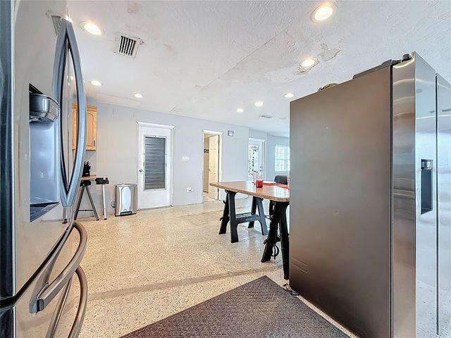 533 JOHNS PASS AVENUE, Madeira Beach, FL 33708