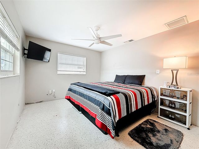 533 JOHNS PASS AVENUE, Madeira Beach, FL 33708