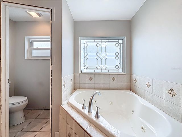 533 JOHNS PASS AVENUE, Madeira Beach, FL 33708