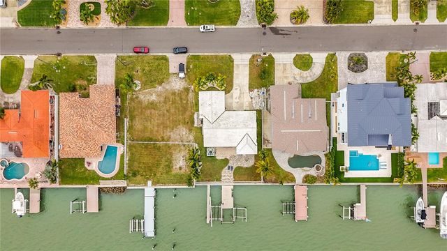 533 JOHNS PASS AVENUE, Madeira Beach, FL 33708
