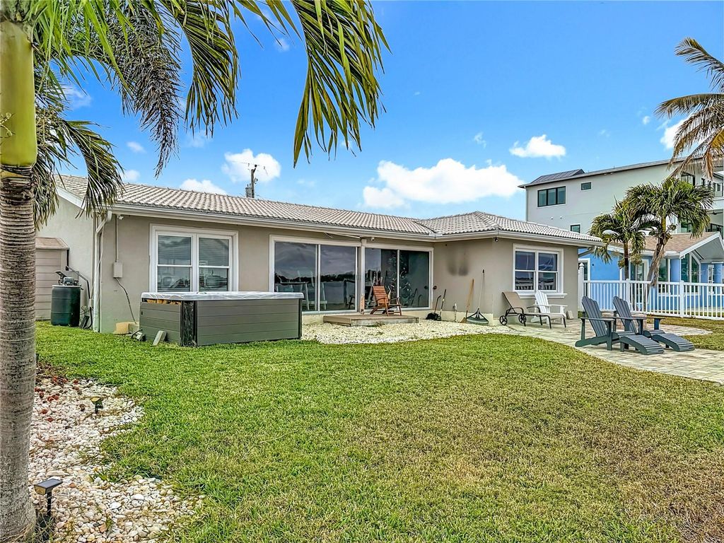 Image 16 of property listing at 533 JOHNS PASS AVENUE, Madeira Beach, FL 33708