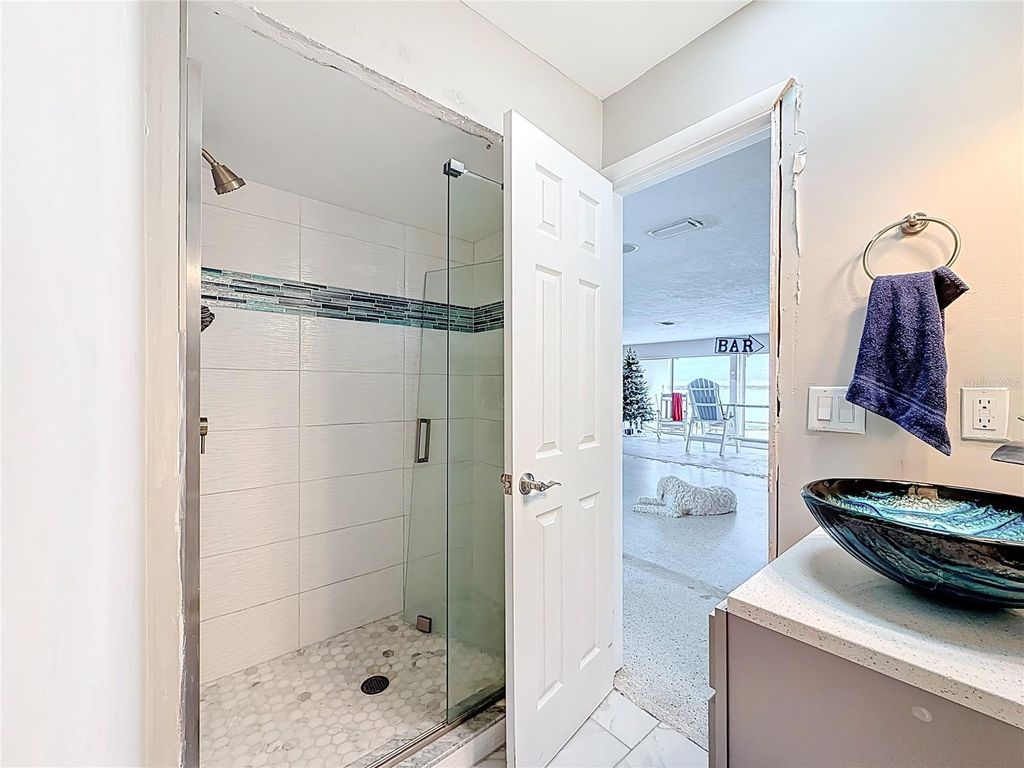 Image 40 of property listing at 533 JOHNS PASS AVENUE, Madeira Beach, FL 33708