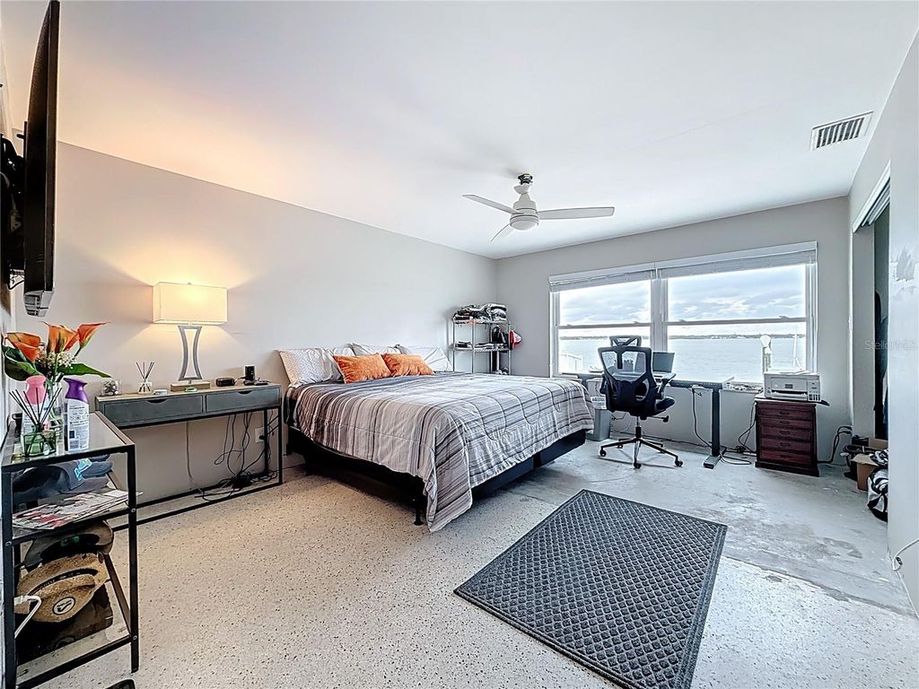 Image 42 of property listing at 533 JOHNS PASS AVENUE, Madeira Beach, FL 33708