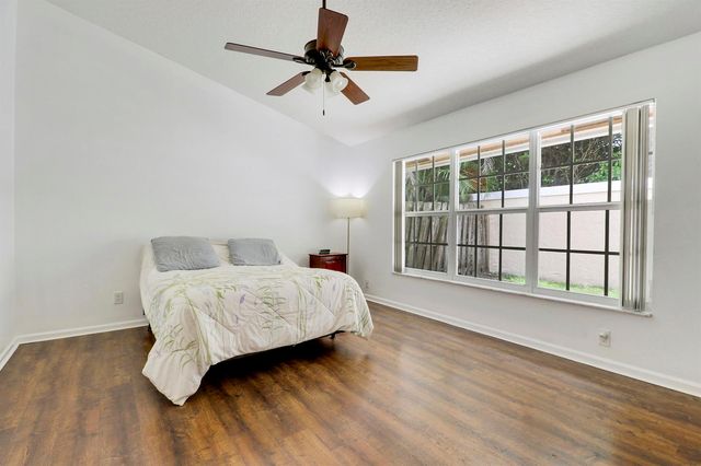 234 Moccasin Trail W, Jupiter, FL 33458