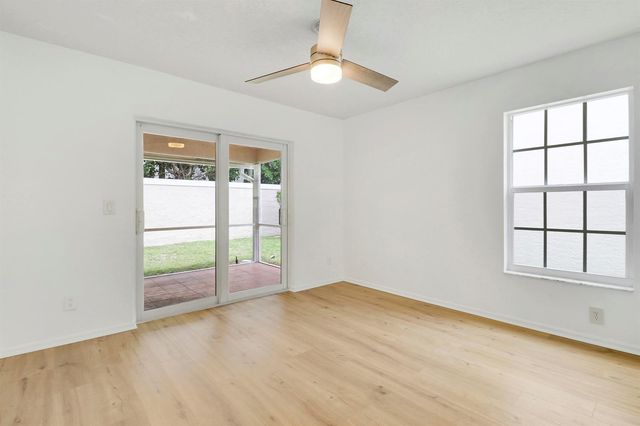 234 Moccasin Trail W, Jupiter, FL 33458