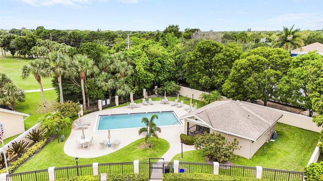 234 Moccasin Trail W, Jupiter, FL 33458