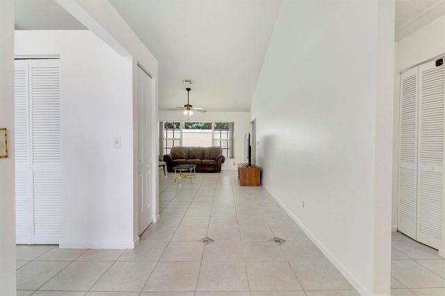 234 Moccasin Trail W, Jupiter, FL 33458