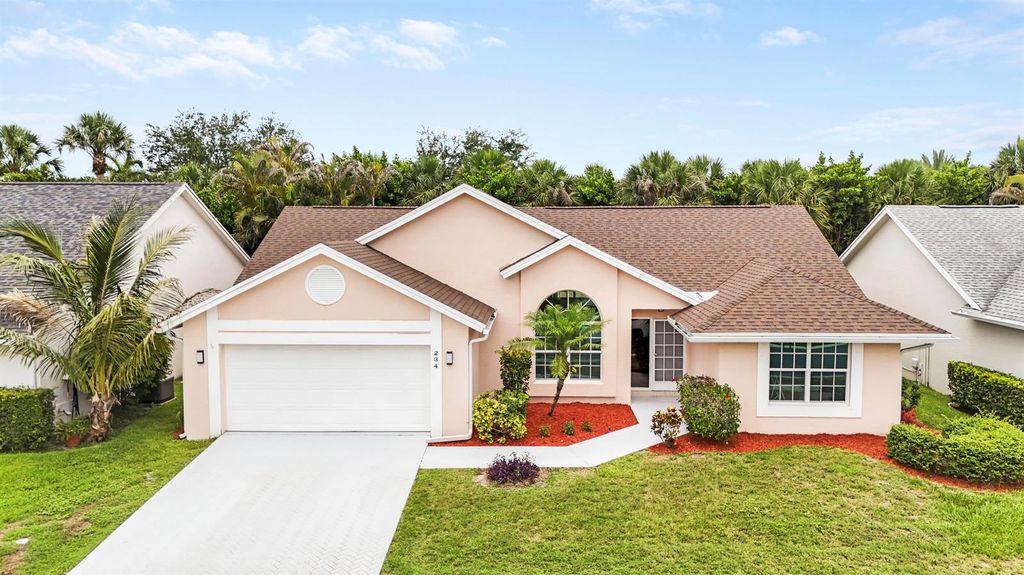 234 Moccasin Trail W, Jupiter, FL 33458