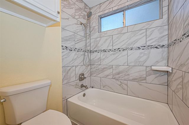5127 Smokey River Drive, Katy, TX 77449