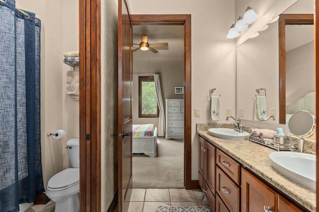 1835 PRESIDENTIAL DRIVE, Neenah, WI 54956