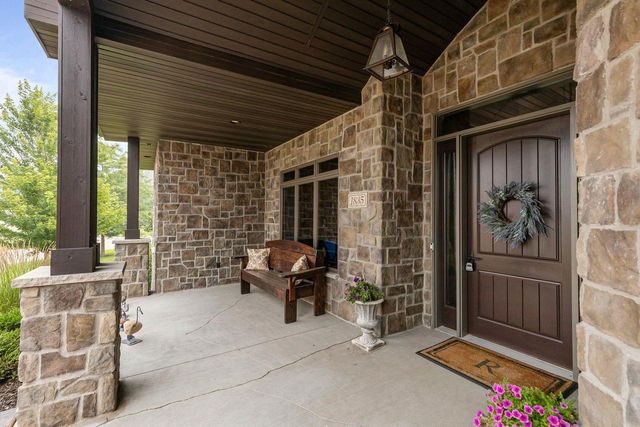 1835 PRESIDENTIAL DRIVE, Neenah, WI 54956