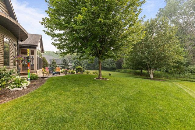 1835 PRESIDENTIAL DRIVE, Neenah, WI 54956