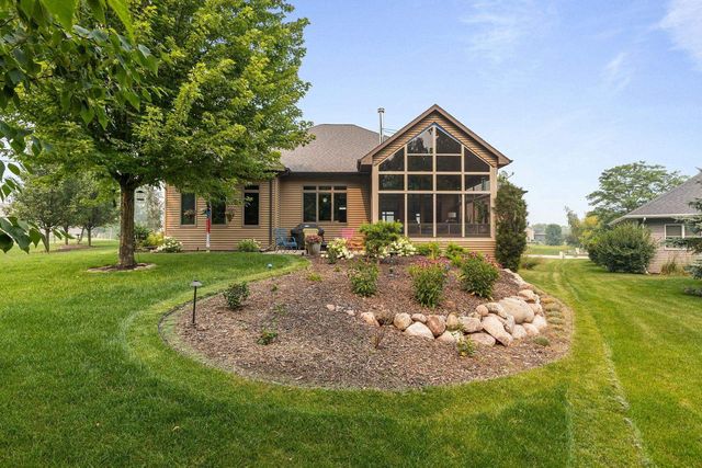 1835 PRESIDENTIAL DRIVE, Neenah, WI 54956