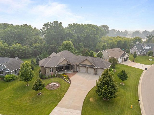 1835 PRESIDENTIAL DRIVE, Neenah, WI 54956