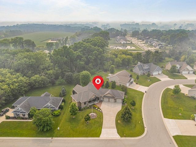 1835 PRESIDENTIAL DRIVE, Neenah, WI 54956