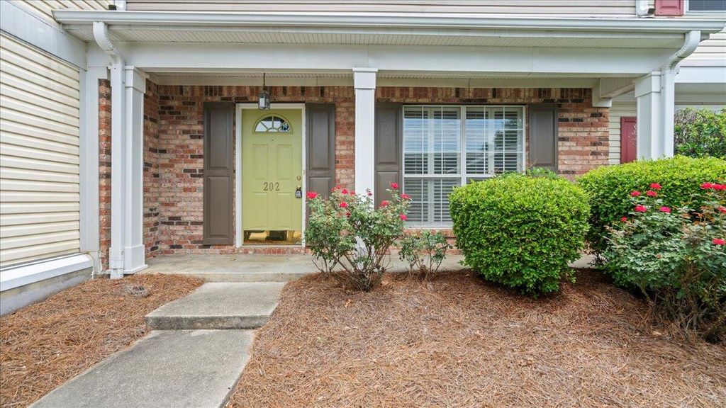 202 Jefferson Pl, Hattiesburg, MS 39402