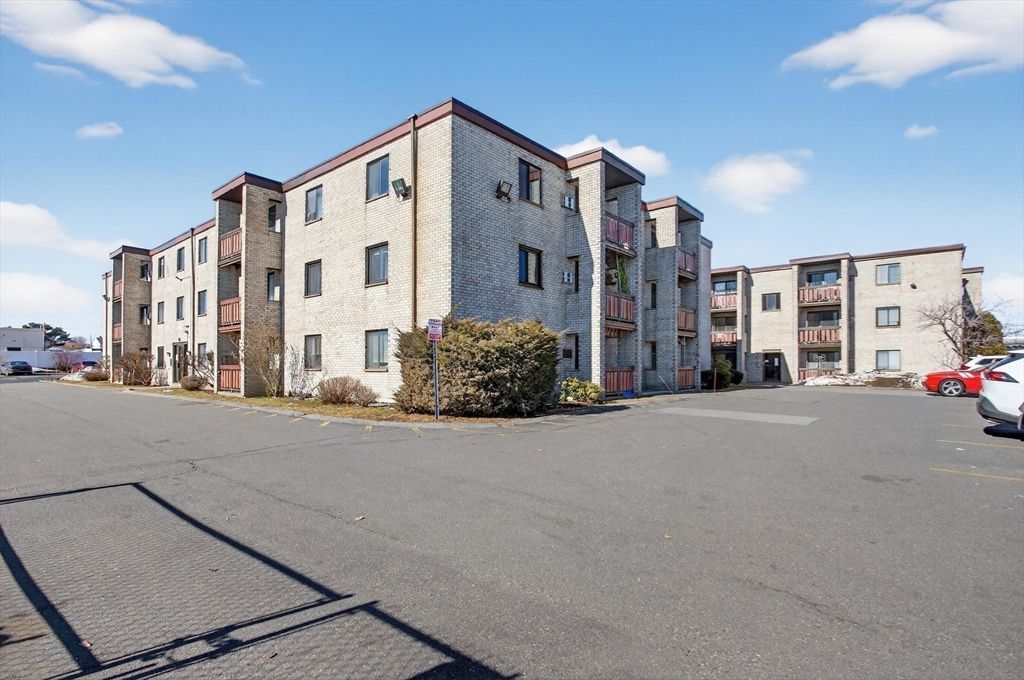 45 Mccoba St 72, Revere, MA 02151