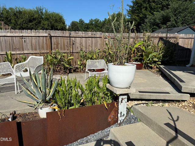 545 E Lenoir Street, Raleigh, NC 27601