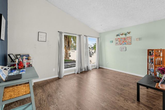 7905 Lichen Dr, Citrus Heights, CA 95621