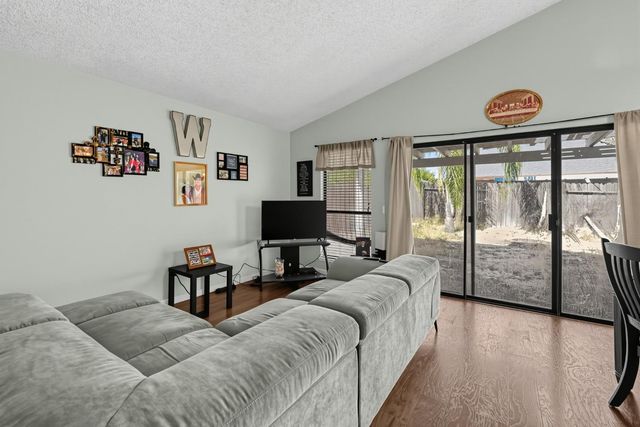 7905 Lichen Dr, Citrus Heights, CA 95621